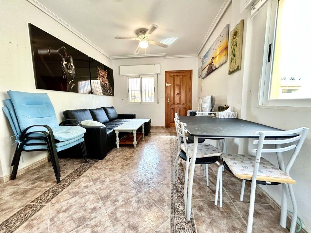 property-585280-3-medium Piso en La Zenia, Orihuela
