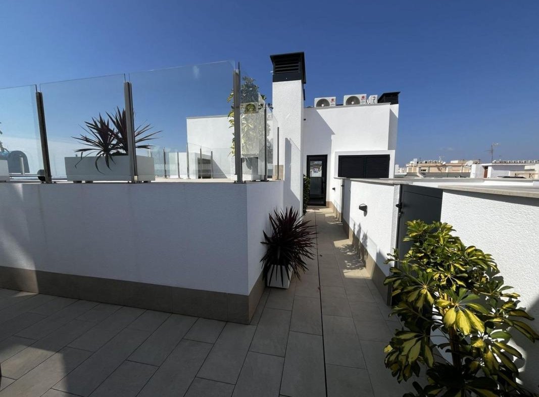 Piso en Calle Ramón Gallud, 148, Las Piscinas Naturales, Torrevieja