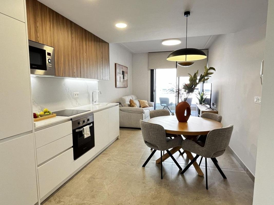 property-586511-4-medium Piso en Calle Ramón Gallud, 148, Las Piscinas Naturales, Torrevieja